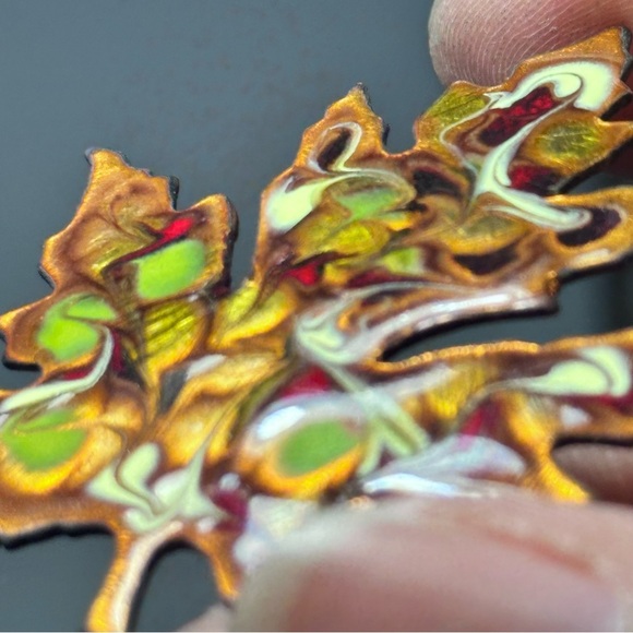 Elegant Enamel Multicolor Leaf Brooch Copper 1375 R - Picture 2 of 6
